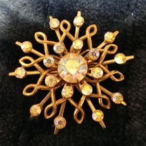 Vintage snowflake brooch